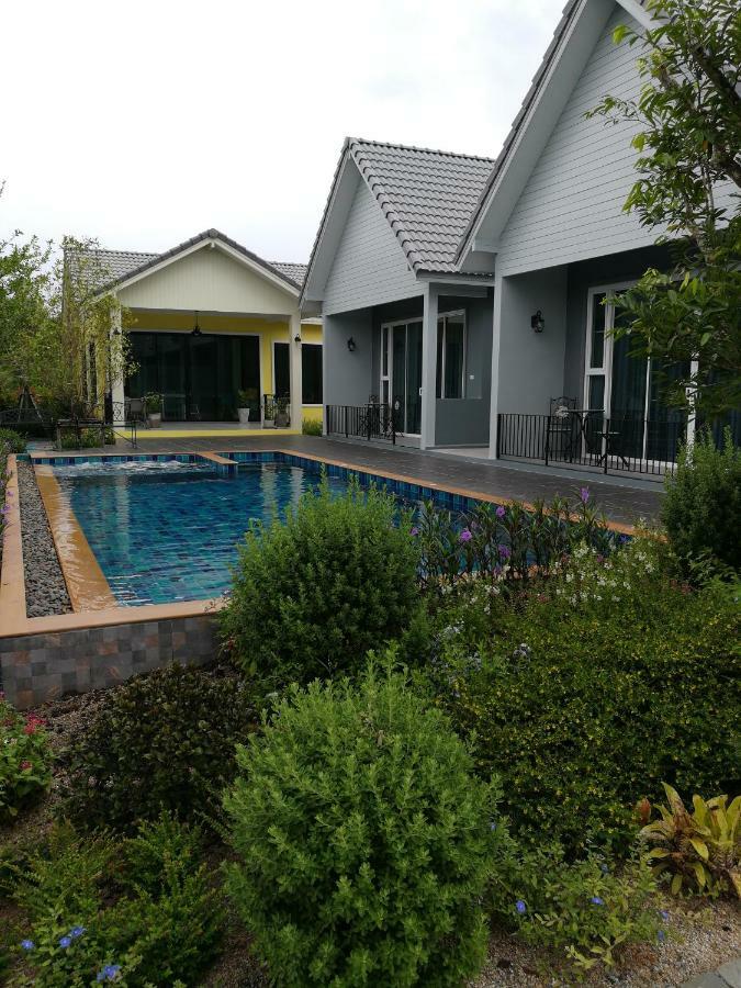 Hotel Baan Phurit Khaoyai Pak Chong Esterno foto